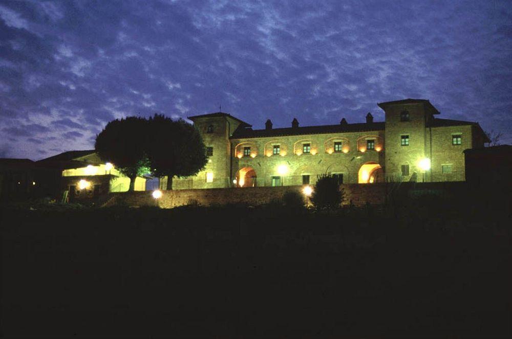 Agriturismo Terra Rossa Valiano Eksteriør billede