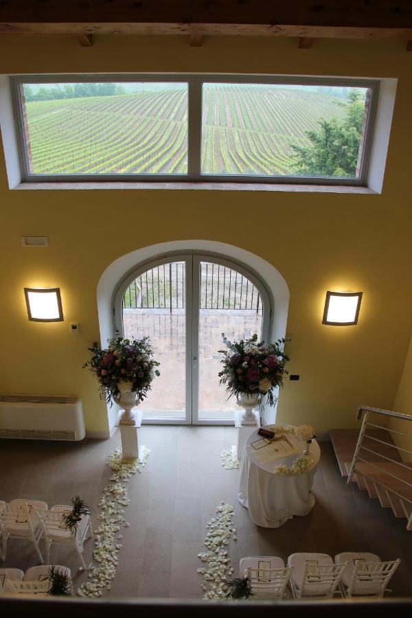 Agriturismo Terra Rossa Valiano Eksteriør billede